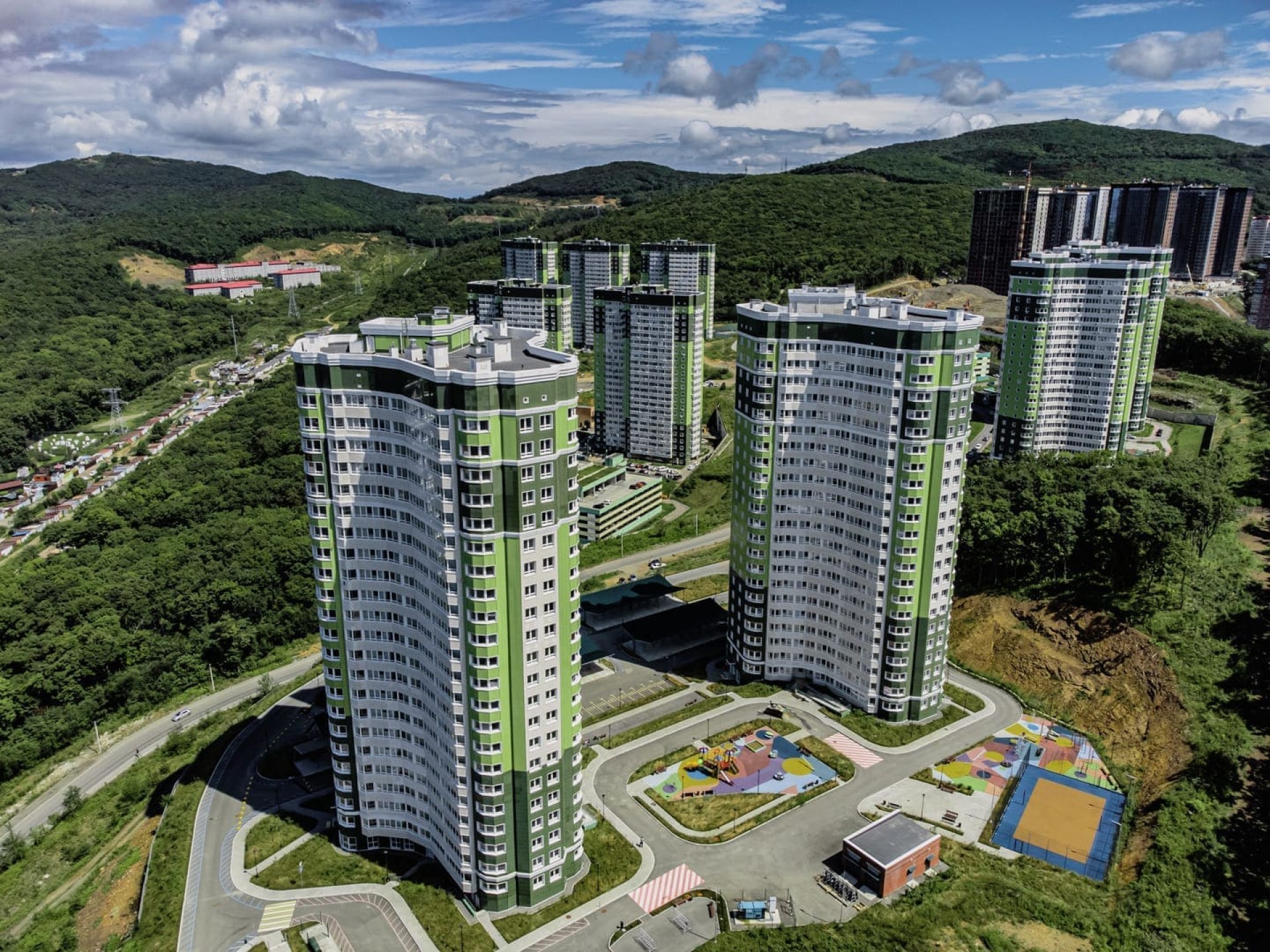 Изумрудный