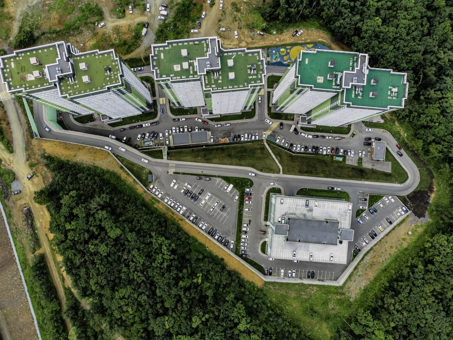 Изумрудный